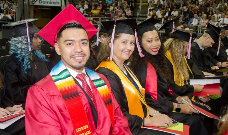 Scholarships for Hispanic Students